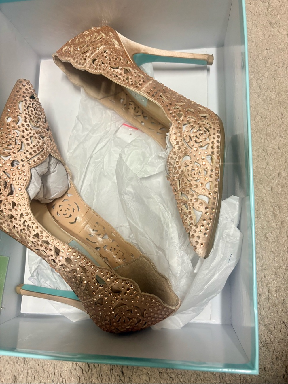 Betsey Johnson Elsa in blush - Picture 4 of 6